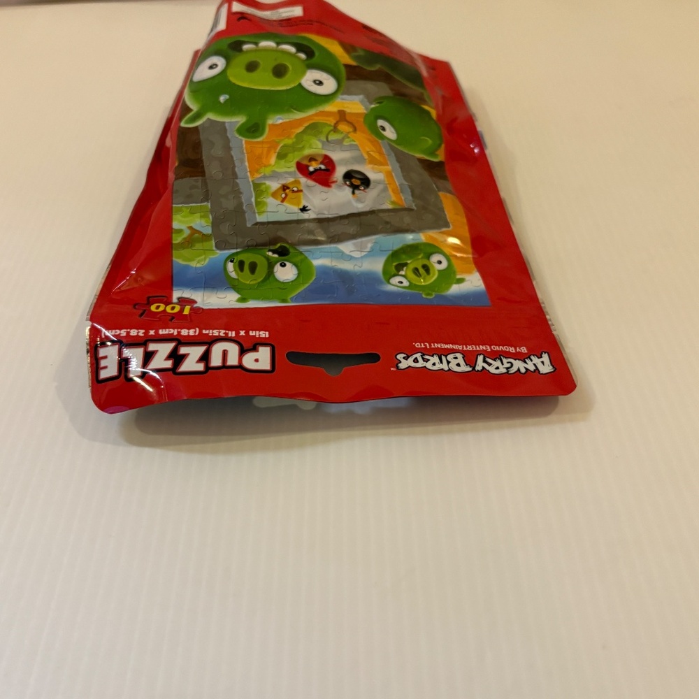 Angry Birds Puzzle ON THE GO- 100 Pieces NEW SEALED - Picture 4 of 4